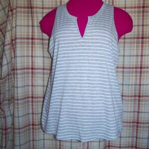 Yogalicious Sleeveless Workout Top Sz L